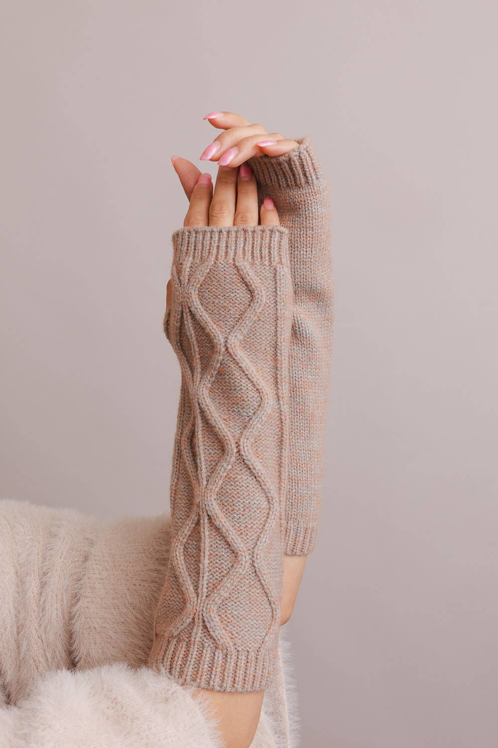 Soft Knitted Arm Warmer: Black