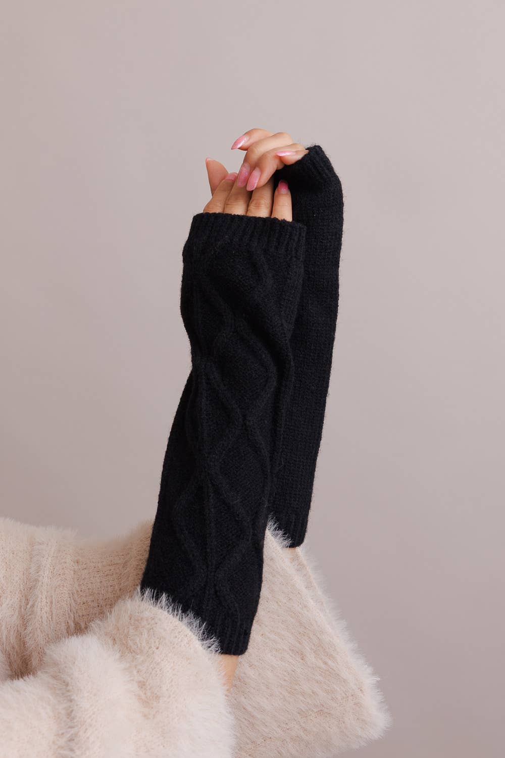 Soft Knitted Arm Warmer: Black