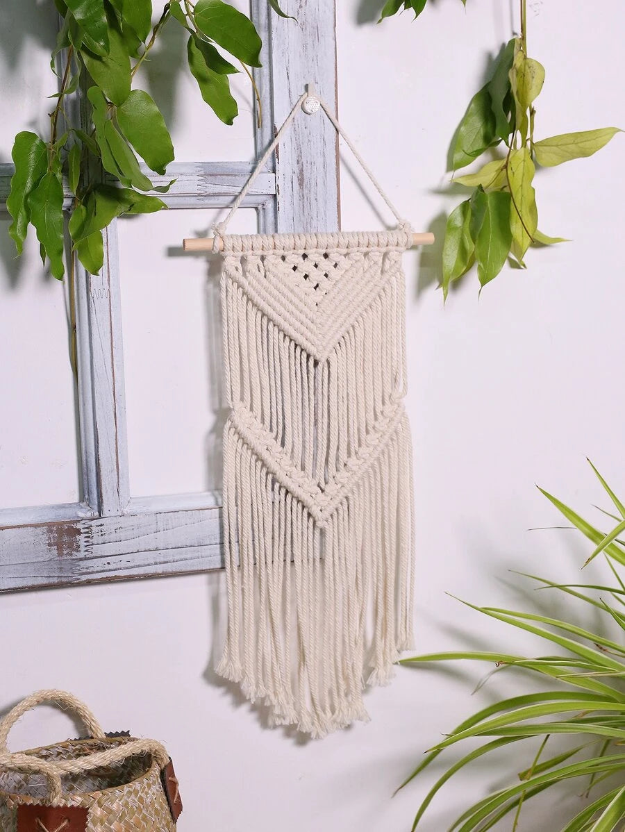 Macrame wall hanging